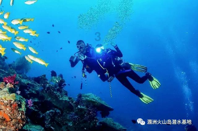 瑞安航空盘前跌3% 因燃料成本和在线需求下调盈利预期